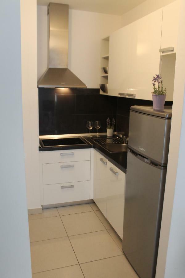 Apartman M&M Stara Novalja Exterior foto